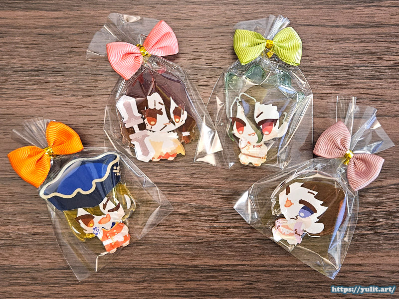 - NEW - DCST - Mini Baseless Standees