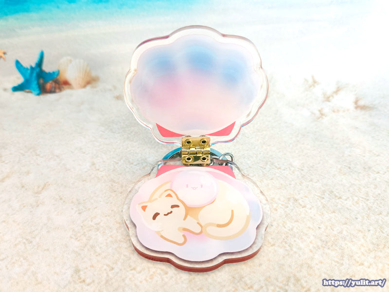 - New - Original - Flip-Open Pearl/Scallop Shell Acrylic Keychain
